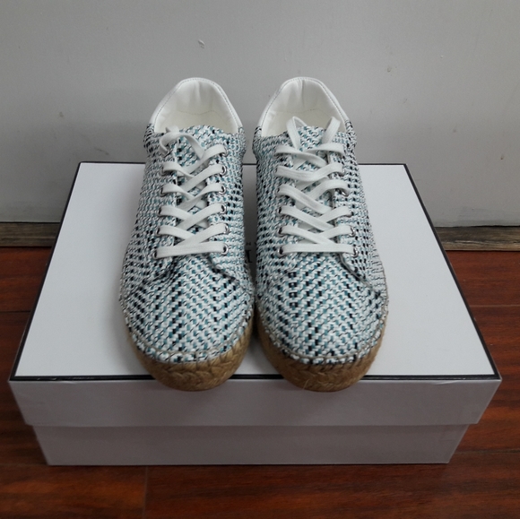 Marc Fisher - Picture 3 of 3